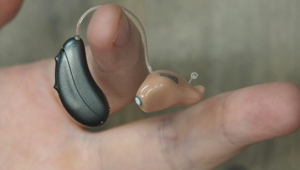 Small receiver-in-canal hearing aid